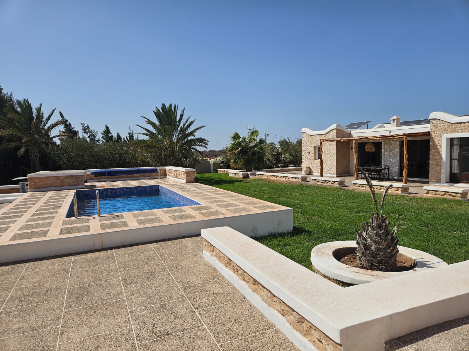 Olivier et Melody : Vos experts en immobilier de luxe à Essaouira - concergeries et service - photo 8